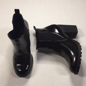 Steve Madden Lyonn pullon patent ankle boot black